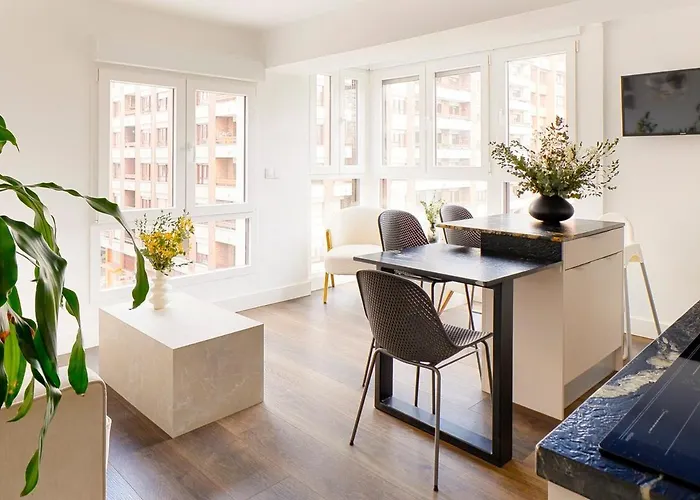 Playa De San Lorenzo *